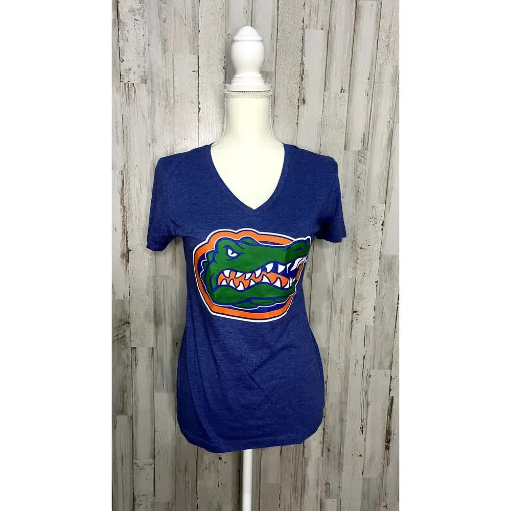 Box Seat Clothing Co. Women's Florida Gators V-Neck Blue T-Shirt‎ Size Small